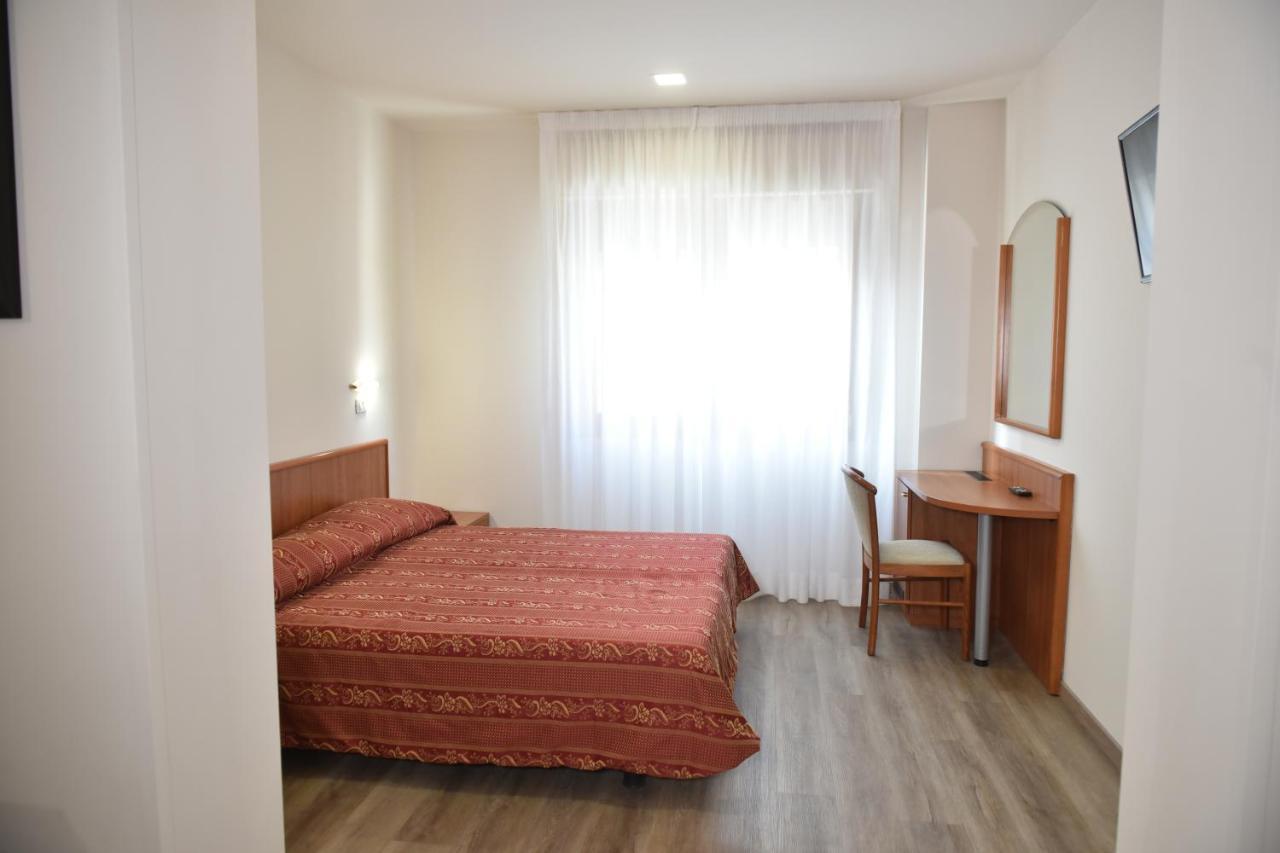 Hotel E Appartamenti La Solaria San Giovanni Rotondo Exterior photo