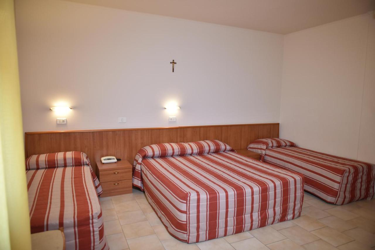 Hotel E Appartamenti La Solaria San Giovanni Rotondo Exterior photo