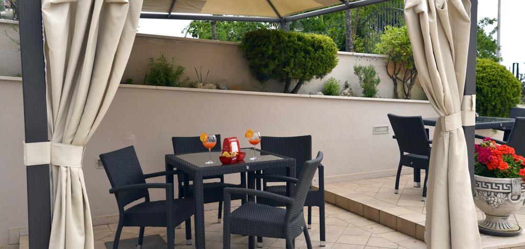 Hotel E Appartamenti La Solaria San Giovanni Rotondo Exterior photo