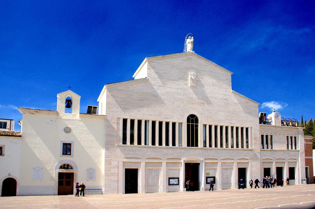 Hotel E Appartamenti La Solaria San Giovanni Rotondo Exterior photo