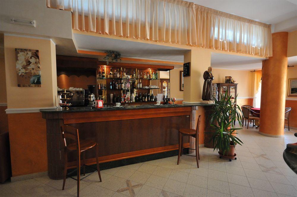 Hotel E Appartamenti La Solaria San Giovanni Rotondo Exterior photo
